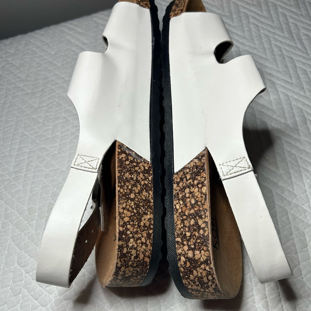 Kali women’s white sandals size 9 new double buckle cork - Picture 5 of 8